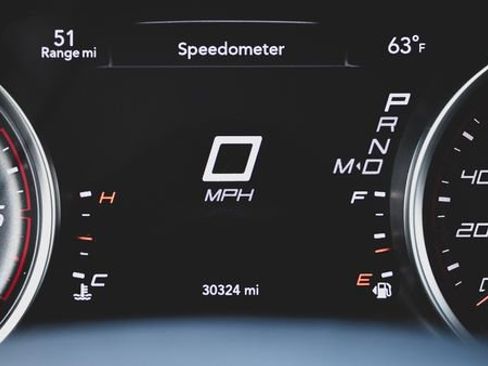 Used 2016 Dodge Charger R/T Scat Pack w/ Technology Group RWD image 10