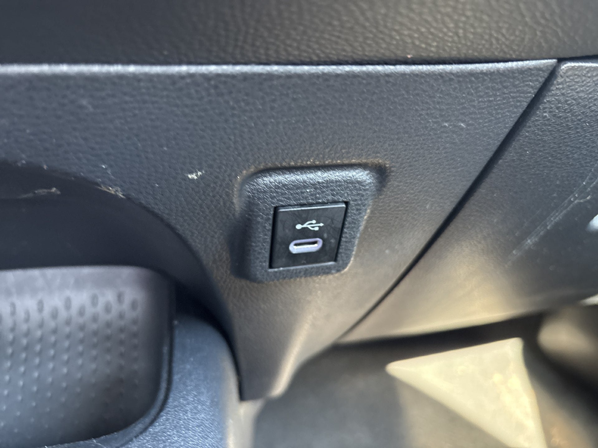 Used 2024 Toyota Corolla LE FWD image 7