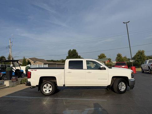 Used 2018 Chevrolet Silverado 1500 LT w/ All Star Edition AWD/4WD image 2