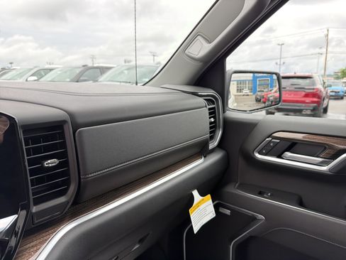 New 2026 Chevrolet Silverado 1500 RST AWD/4WD image 25