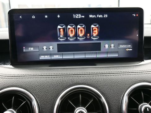 Used 2022 Kia Stinger GT-Line image 24