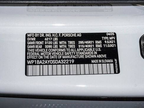 Certified 2025 Porsche Cayenne image 30