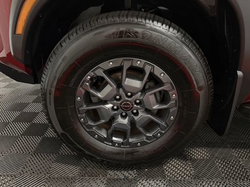 Used 2023 Nissan Frontier PRO-4X w/ Pro-4X Premium Package AWD/4WD image 11