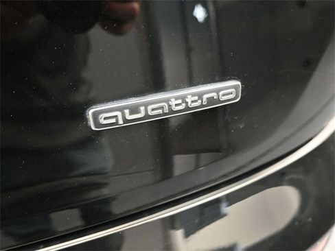 Used 2024 Audi Q5 2.0T Premium image 24