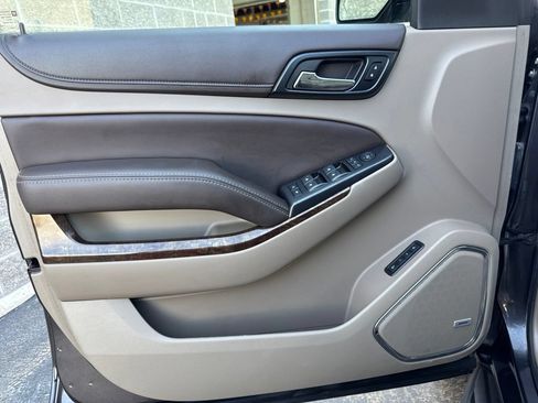 Used 2017 Chevrolet Tahoe LT w/ Luxury Package AWD/4WD image 11