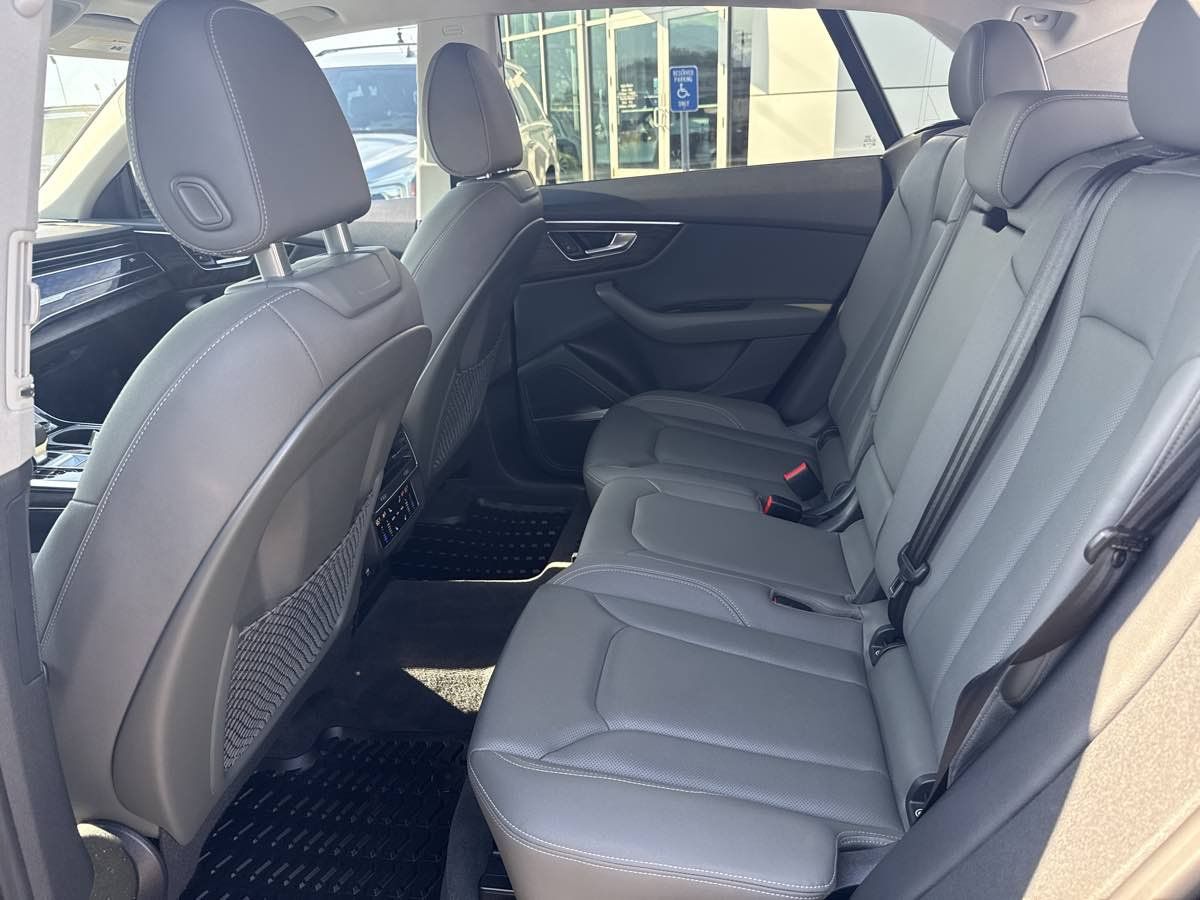 Used 2019 Audi Q8 Premium Plus AWD/4WD image 15