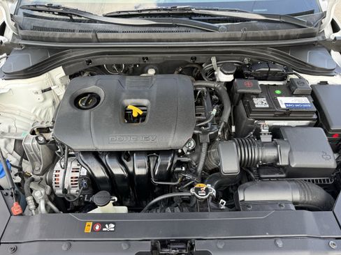 Used 2020 Hyundai Elantra Value Edition w/ Cargo Package (C1) FWD image 32