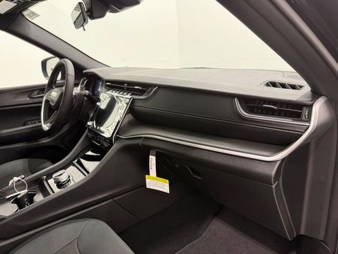 New 2026 Jeep Grand Cherokee Laredo X AWD/4WD image 16