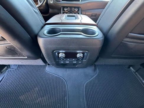Used 2023 GMC Yukon Denali Ultimate AWD/4WD image 15