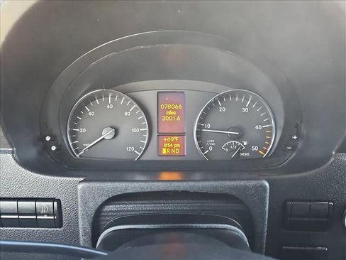 Used 2014 Mercedes-Benz Sprinter 2500 image 11