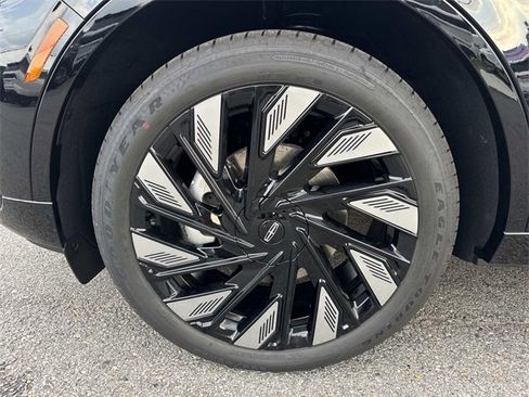 New 2026 Lincoln Nautilus Reserve w/ Jet Appearance Package image 7