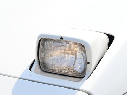 Used 1992 Chevrolet Corvette Convertible RWD image 22