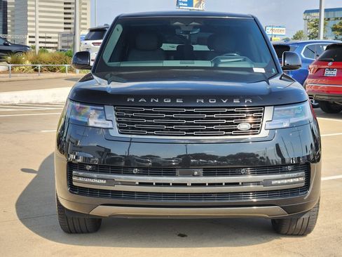 Used 2024 Land Rover Range Rover SE AWD/4WD image 2