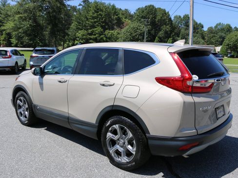Used 2018 Honda CR-V EX image 3