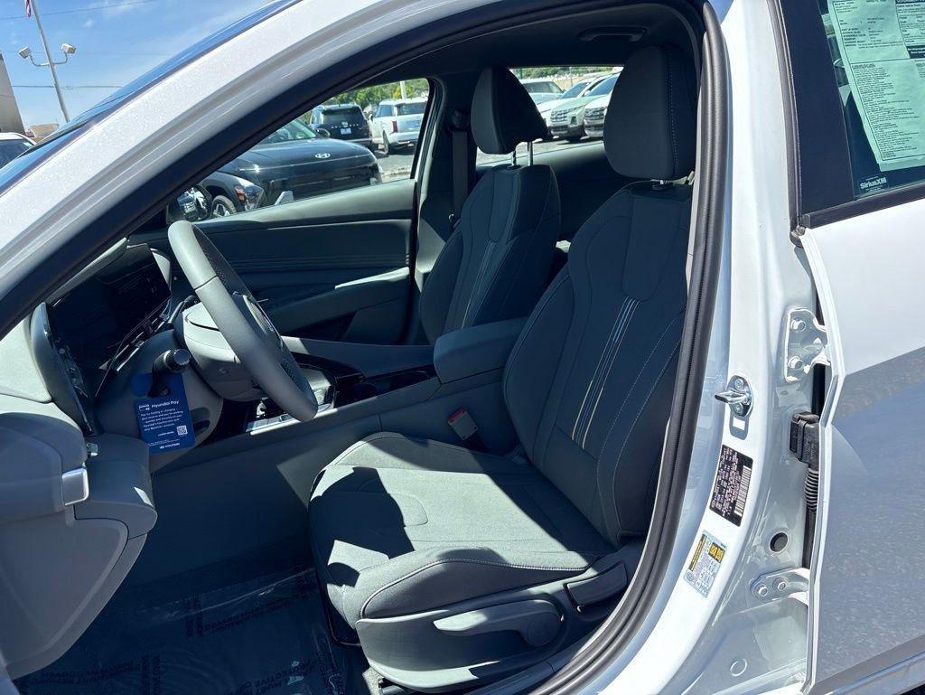 New 2026 Hyundai Elantra SEL FWD image 29