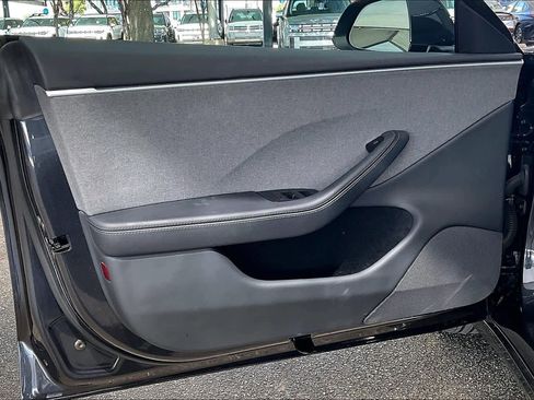 Used 2025 Tesla Model 3 Long Range image 21