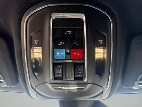Used 2023 Jeep Grand Cherokee L Altitude AWD/4WD image 34