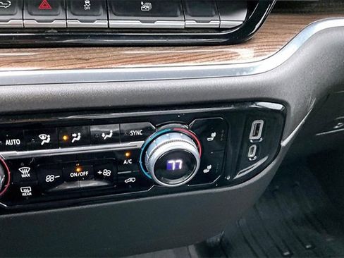 Used 2023 GMC Sierra 1500 Elevation image 16