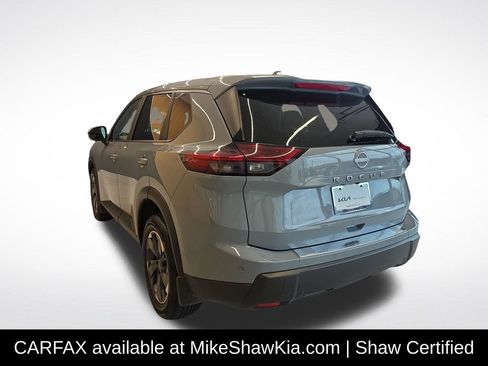 Used 2026 Nissan Rogue SV FWD image 4