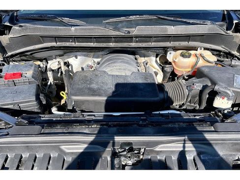 Used 2021 Chevrolet Silverado 1500 Custom Trail Boss AWD/4WD image 12