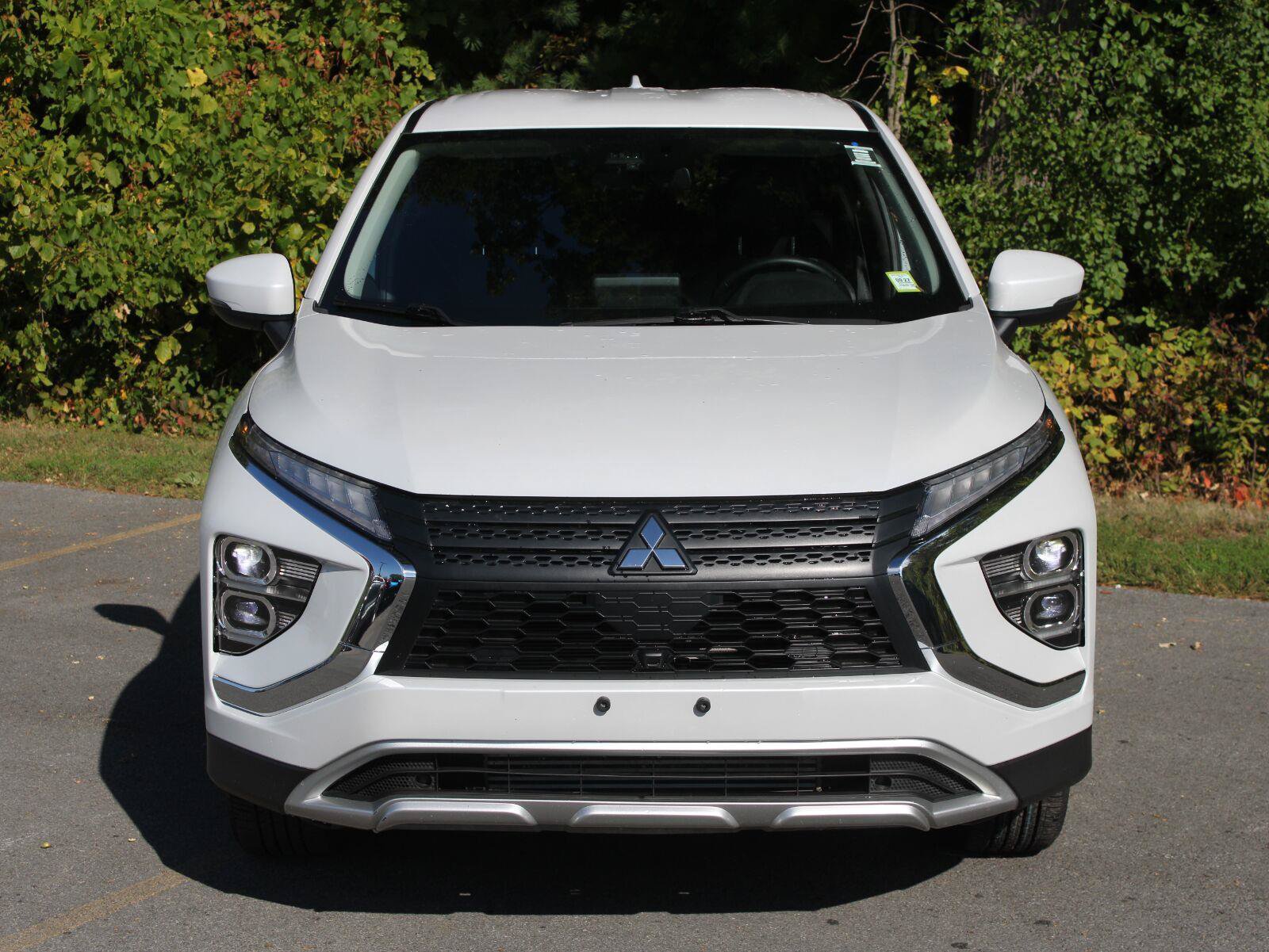 Used 2025 Mitsubishi Eclipse Cross SE AWD/4WD image 2