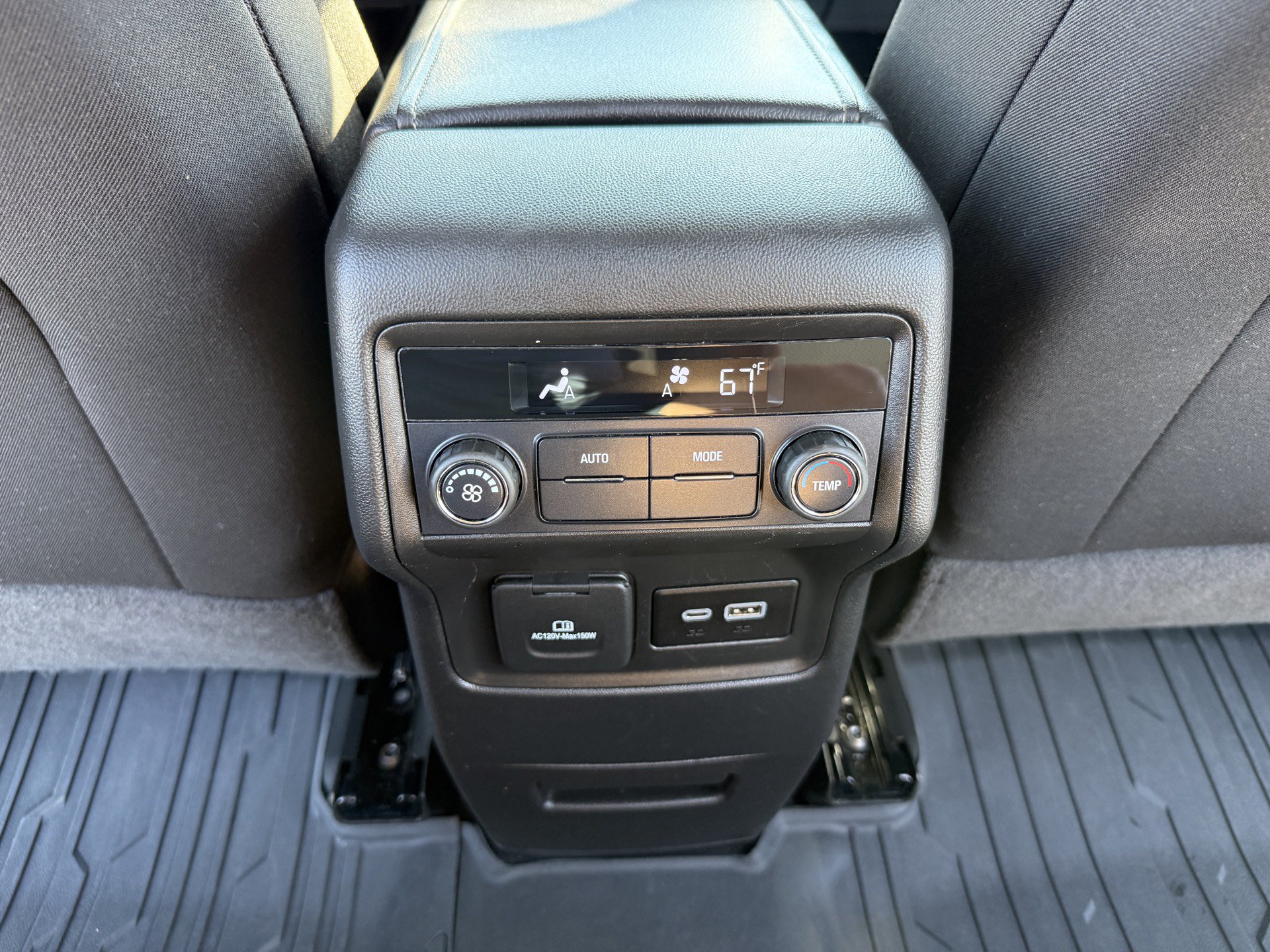Used 2023 GMC Acadia SLE w/ Driver Convenience Package FWD image 35