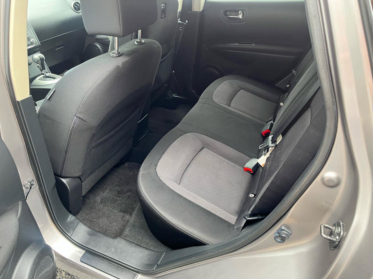 Used 2011 Nissan Rogue SV AWD/4WD image 24