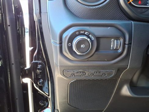 New 2026 Jeep Wrangler Unlimited Rubicon image 17