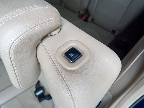 Used 2015 Mercedes-Benz GL 450 4MATIC image 38