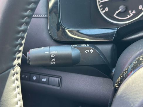 Certified 2025 Nissan Pathfinder SL w/ SL Premium Package image 30