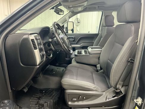 Used 2018 Chevrolet Silverado 1500 LT w/ All Star Edition AWD/4WD image 19