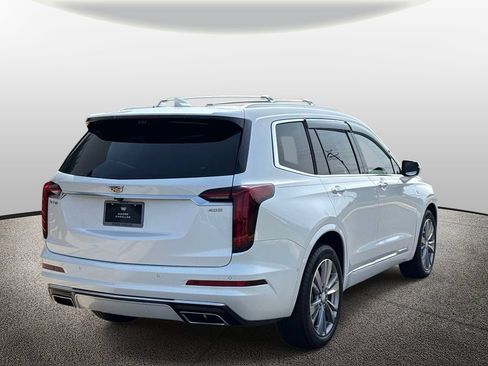 Used 2024 Cadillac XT6 Premium Luxury w/ Technology Package FWD image 2