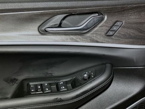 New 2026 Jeep Grand Cherokee Limited image 12