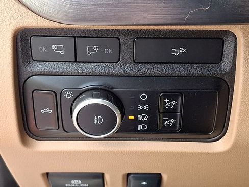Used 2024 Ford F250 Lariat w/ Lariat Ultimate Package AWD/4WD image 21