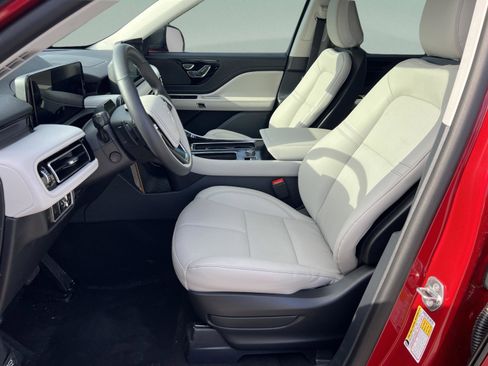 New 2026 Lincoln Aviator 2WD image 23