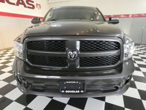 Used 2019 RAM 1500 Express w/ Express Value Package AWD/4WD image 2