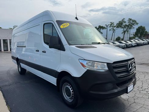 Used 2020 Mercedes-Benz Sprinter 3500 w/ Driver Convenience Package image 4