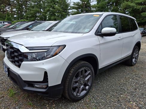 Used 2023 Honda Passport EX-L image 2