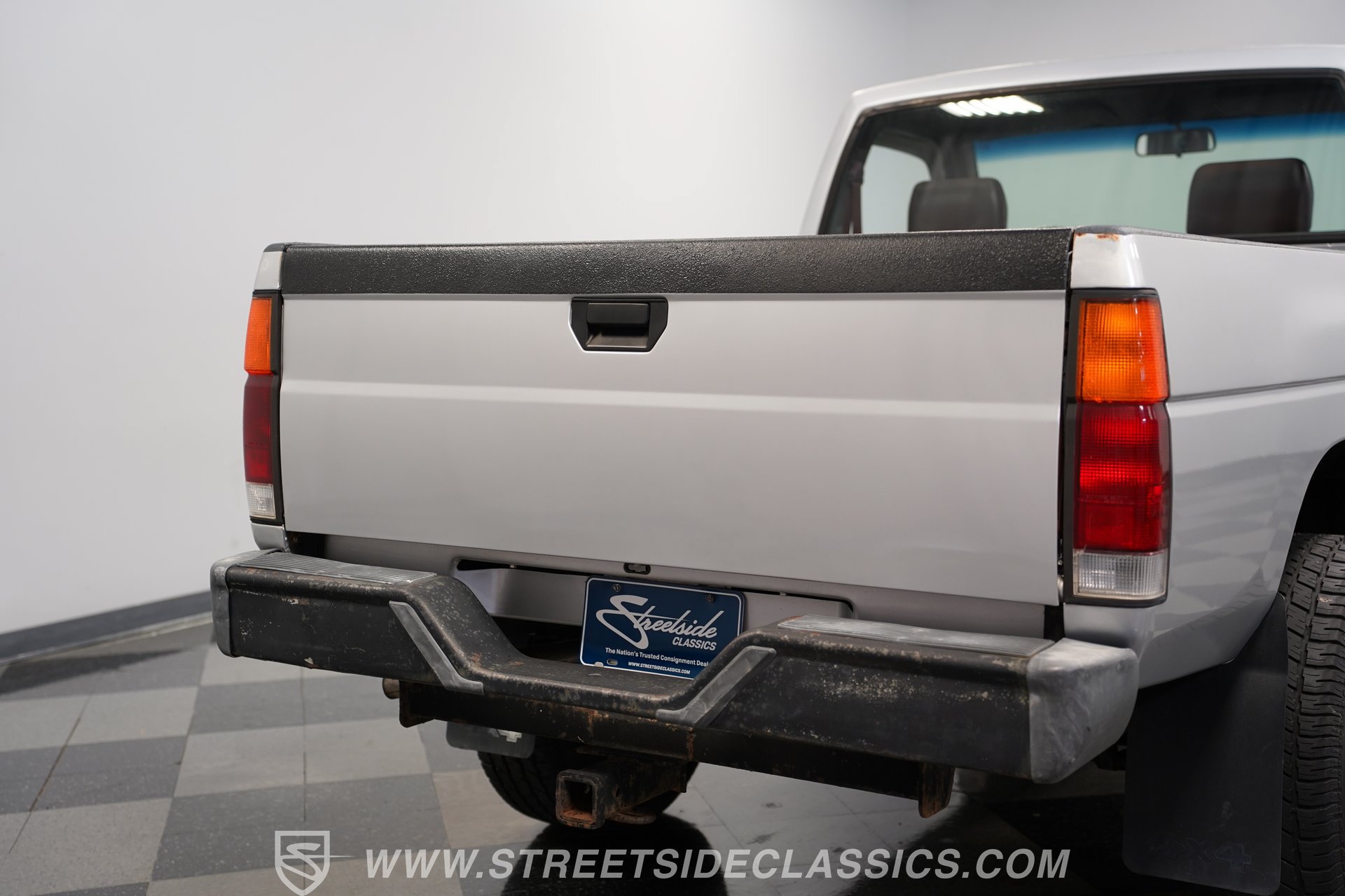 Used 1990 Nissan Pickup 4x4 Regular Cab image 27