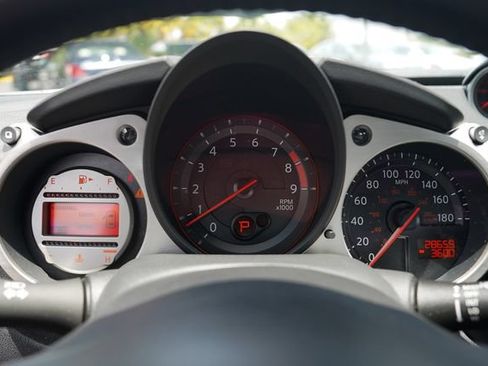 Used 2009 Nissan 370Z Coupe RWD image 27