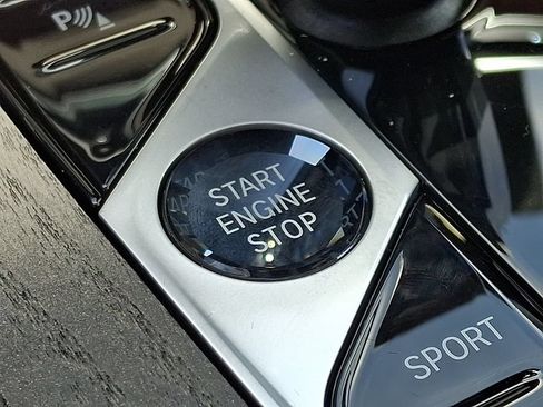 New 2026 BMW ALPINA XB7 AWD/4WD image 16