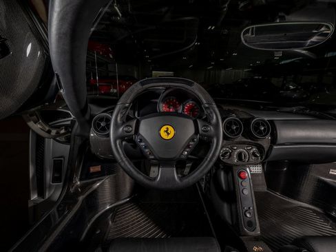 Used 2003 Ferrari Enzo RWD image 16