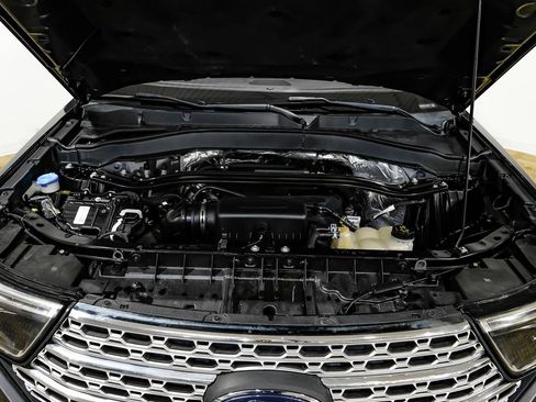 Used 2020 Ford Explorer Limited image 45