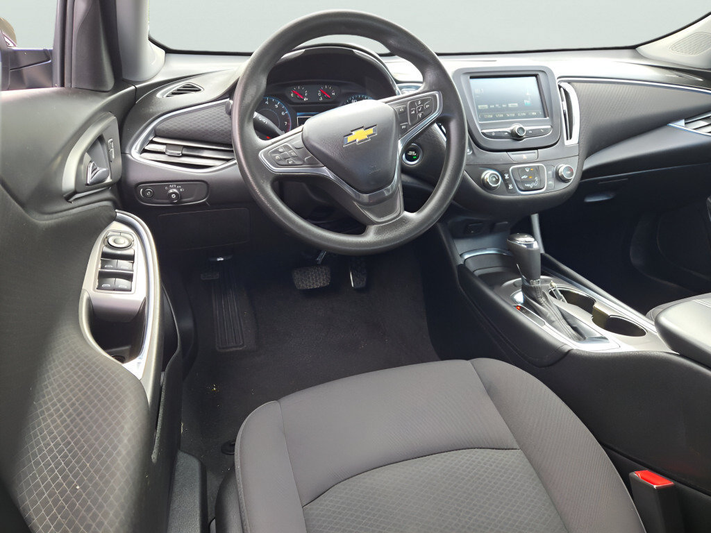 Used 2017 Chevrolet Malibu LT FWD image 22