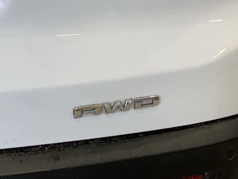 Used 2020 GMC Acadia SLT w/ Driver Alert Package II image 12