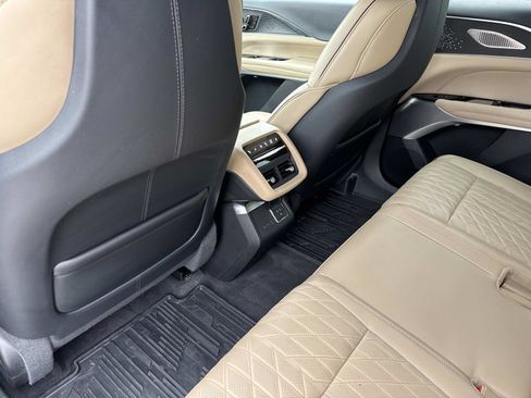 New 2025 Cadillac Lyriq Luxury image 14