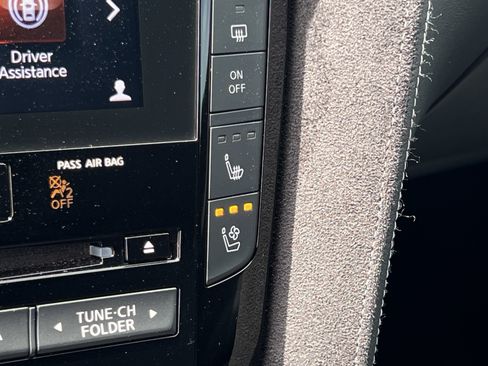 Used 2019 INFINITI QX50 Essential w/ Sensory Package AWD/4WD image 18