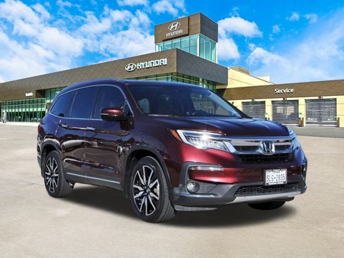 Used 2021 Honda Pilot Touring image 3