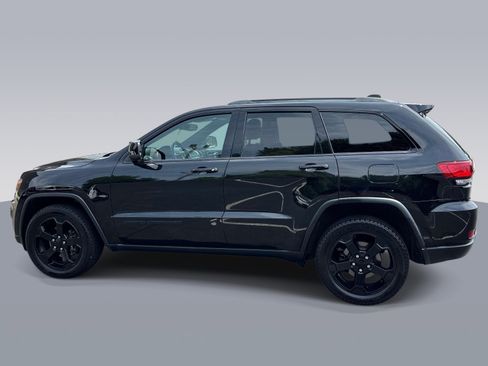 Used 2018 Jeep Grand Cherokee Laredo AWD/4WD image 6