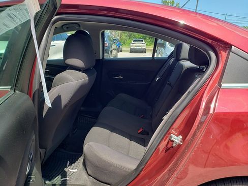 Used 2016 Chevrolet Cruze LT w/ Enhanced Safety Package FWD image 7